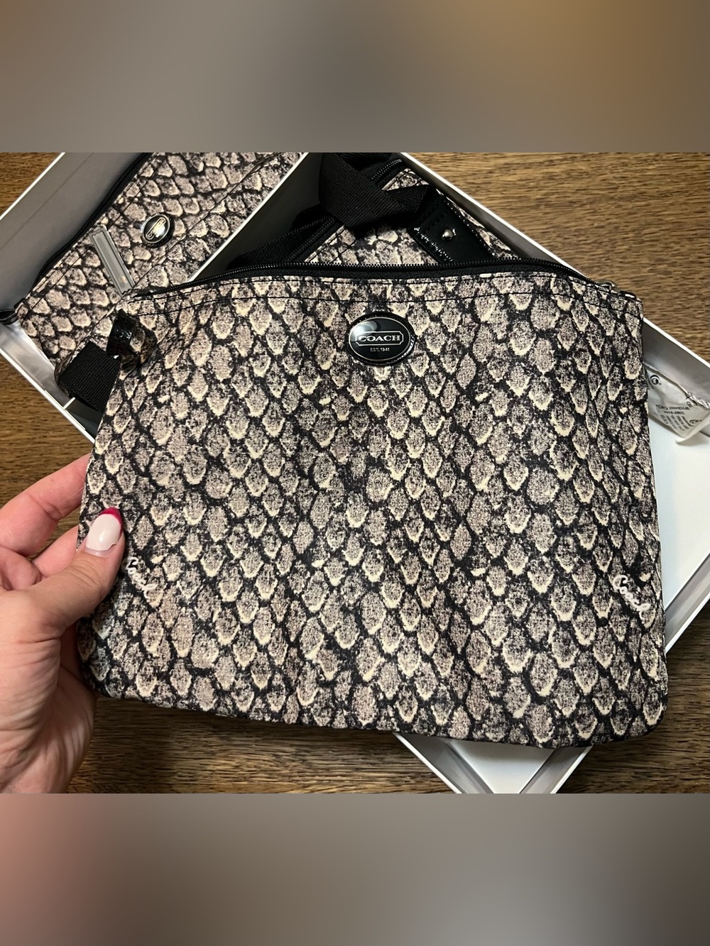Coach Snake Print Packable Tote Cosmetic Case Travel Set 3Pc NWT Boxed - Picture 3 of 8